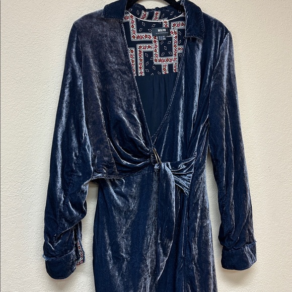 Anthropologie Maeve NWT Deep Blue Velvet Wrap dress size 10 M - Picture 4 of 5